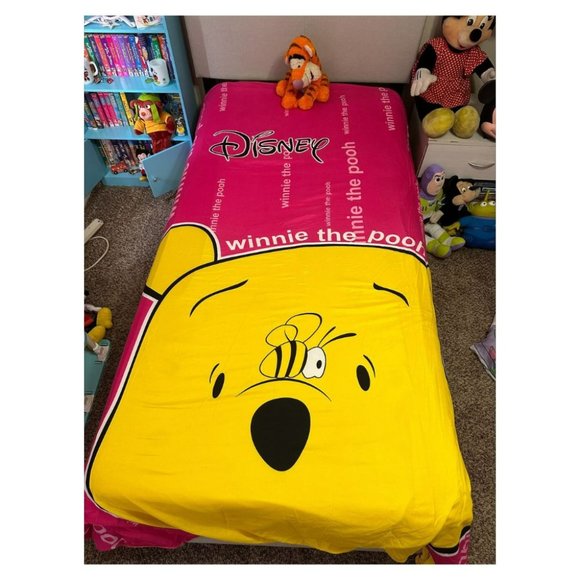 WINNIE THE POOH & FRIENDS FULL SIZE FITTED SHEET & COVER SHEET - Picture 1 of 9
